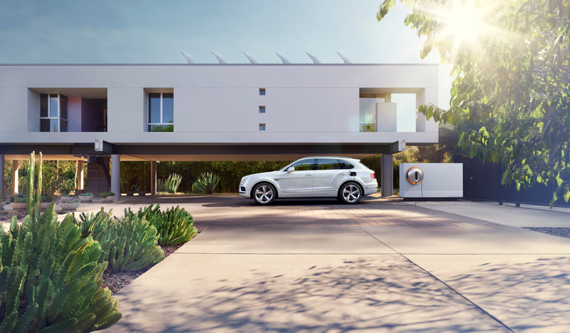 Illustration for article titled The Bentley Bentayga Hybrid Is A Thing Because Future Regulations Said So